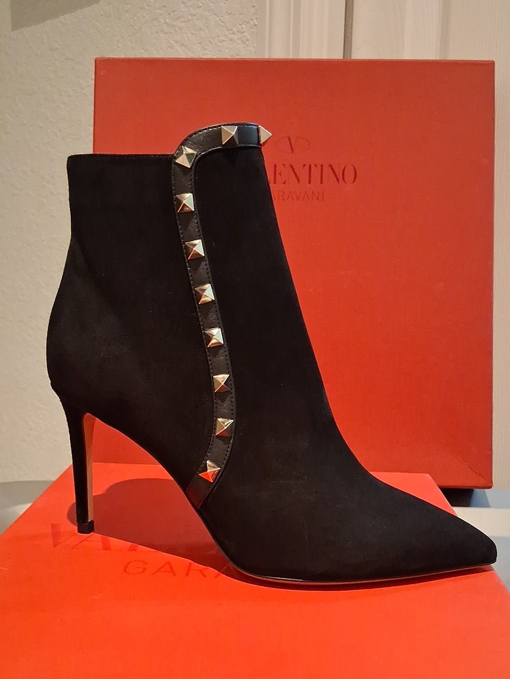 NEW ~ Valentino Black Suede Rockstud Pointed Ankle Booties